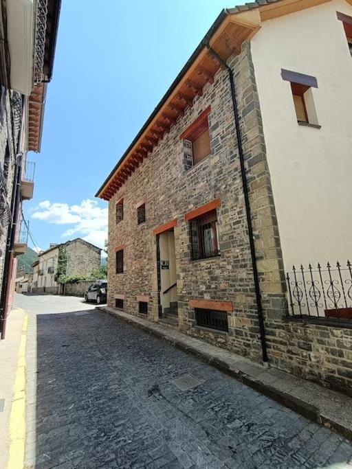 Espectacular Y Acogedor Apartamento Con Todas Las Comodidades Biescas  Exterior photo